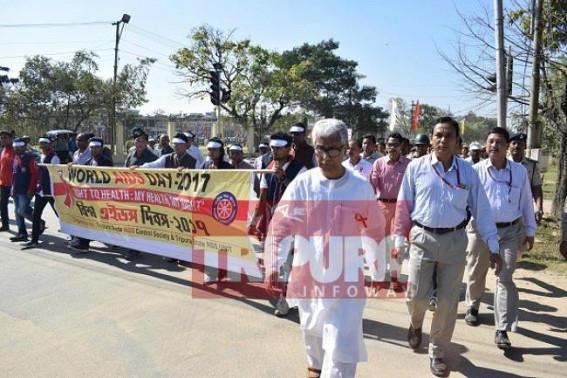 CM walks in World AIDS Dayâ€™s rally
